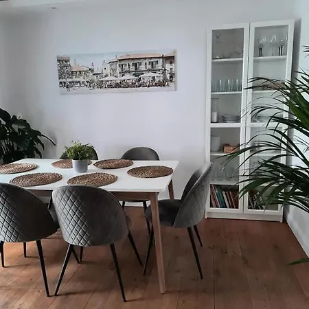 Dom Nad Jeziorem Z Jacuzzi Feriehus *