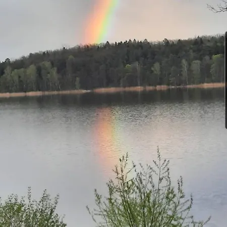 Dom Nad Jeziorem Z Jacuzzi Feriehus *