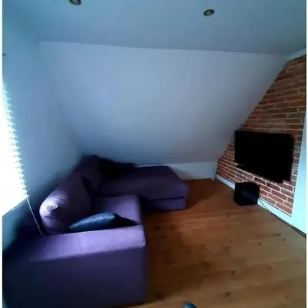 Feriehus Dom Nad Jeziorem Z Jacuzzi