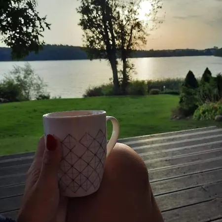 Feriehus Dom Nad Jeziorem Z Jacuzzi *